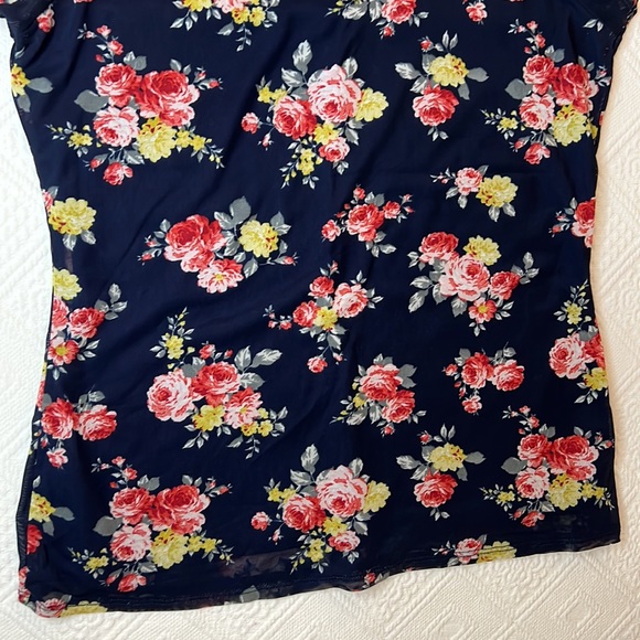 Love on Tap XL Navy Blue Floral Blouse - Picture 10 of 13